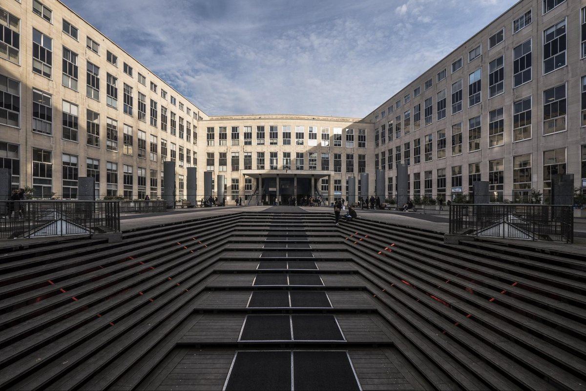 Innenhof der Université Paris Dauphine-PSL